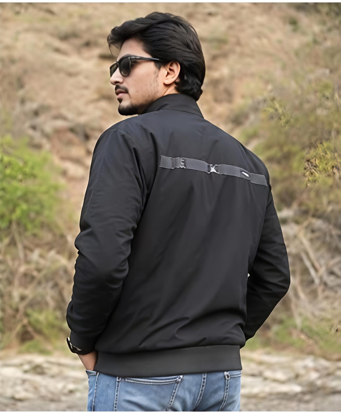 RERHUD Jacket in Black — back.